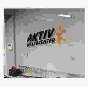 Plexiskylt med distanser, A4