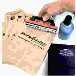 Paket med stämpel, dyna och färg